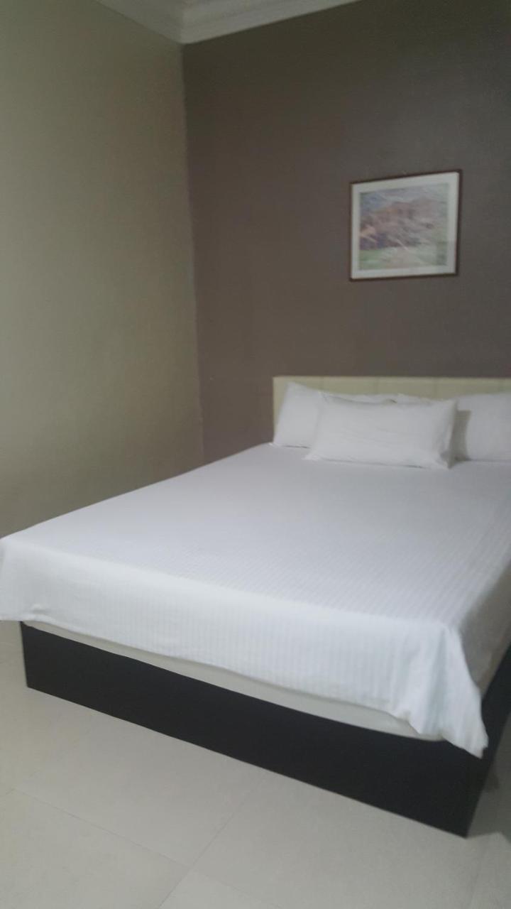 Hotel Shafura 1 Chukai Kültér fotó