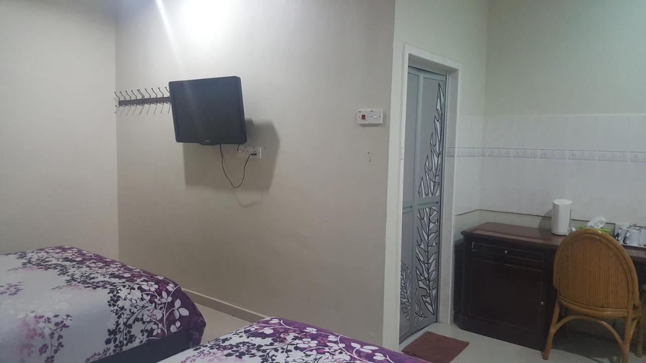 Hotel Shafura 1 Chukai Kültér fotó