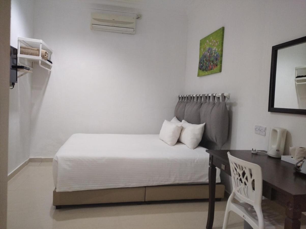 Hotel Shafura 1 Chukai Kültér fotó